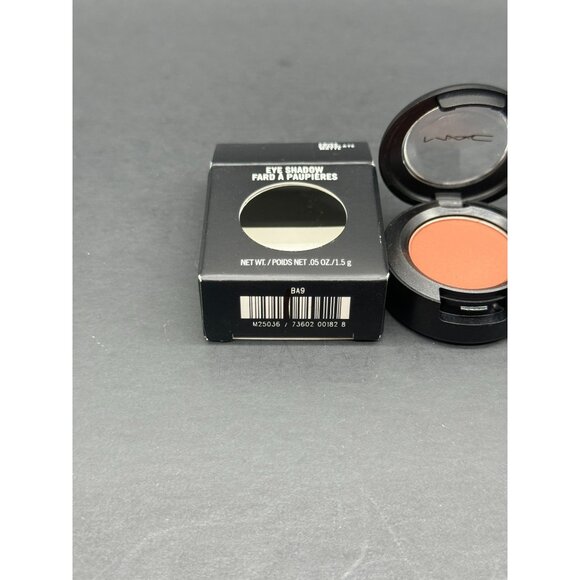 Mac Eye Shadow (Swiss Chocolate) Matte - Picture 3 of 4